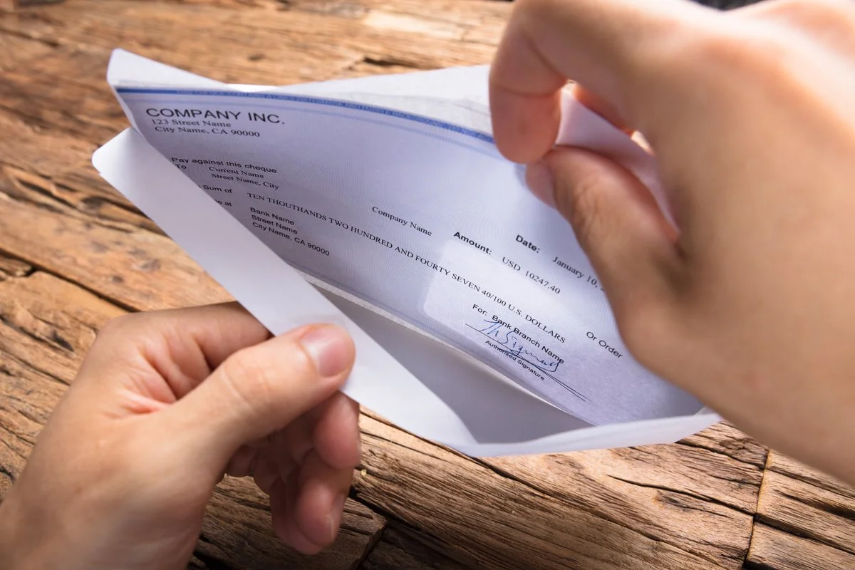 Do Checks Count as Pay Stubs?