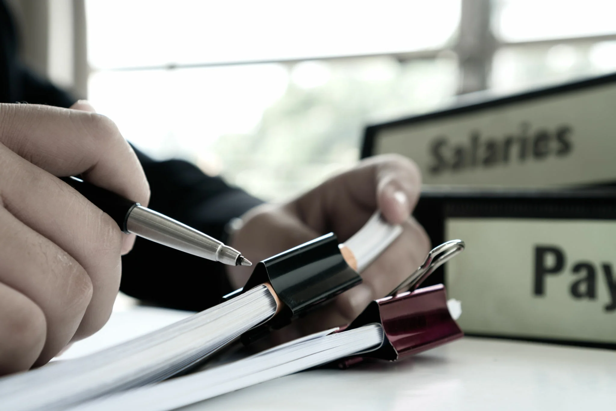 How Can Employee Correct the Pay Stub If the Employer Ran It Wrong?