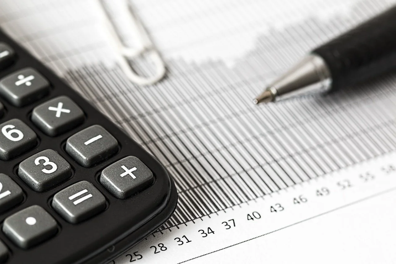 Is There an Online Source to Figure Taxes with a Check Stub?